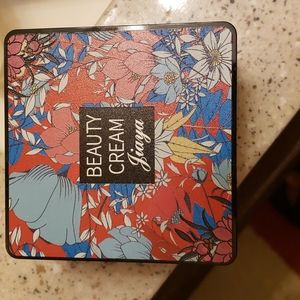 Mauve beauty cc cream